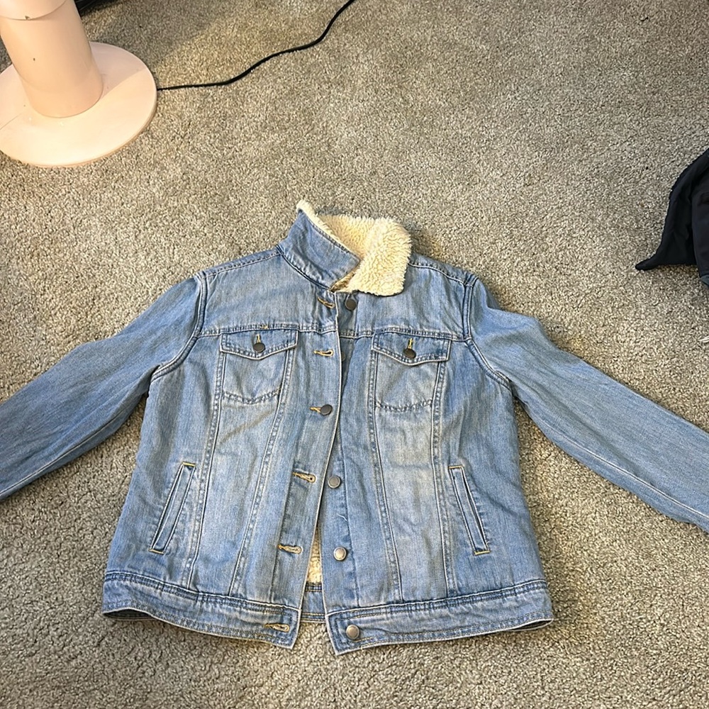 Freeborn sherpa jean jacket - size Large - tag still on